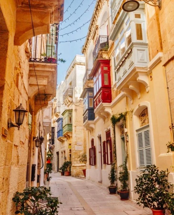 New & Unique Apartment - A 5 Minutes Ferry To Capital City Of Valletta Сенглеа Екстериор снимка